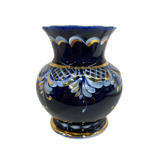 Olga's vase in the deaf cobalt