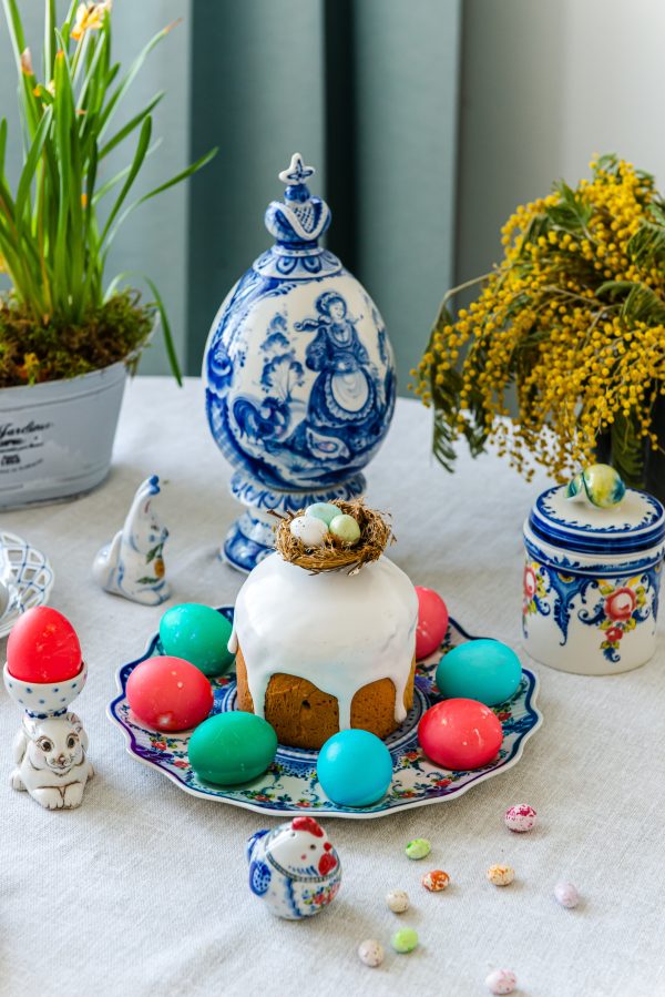 Подставка под яйцо Кролик в цвете