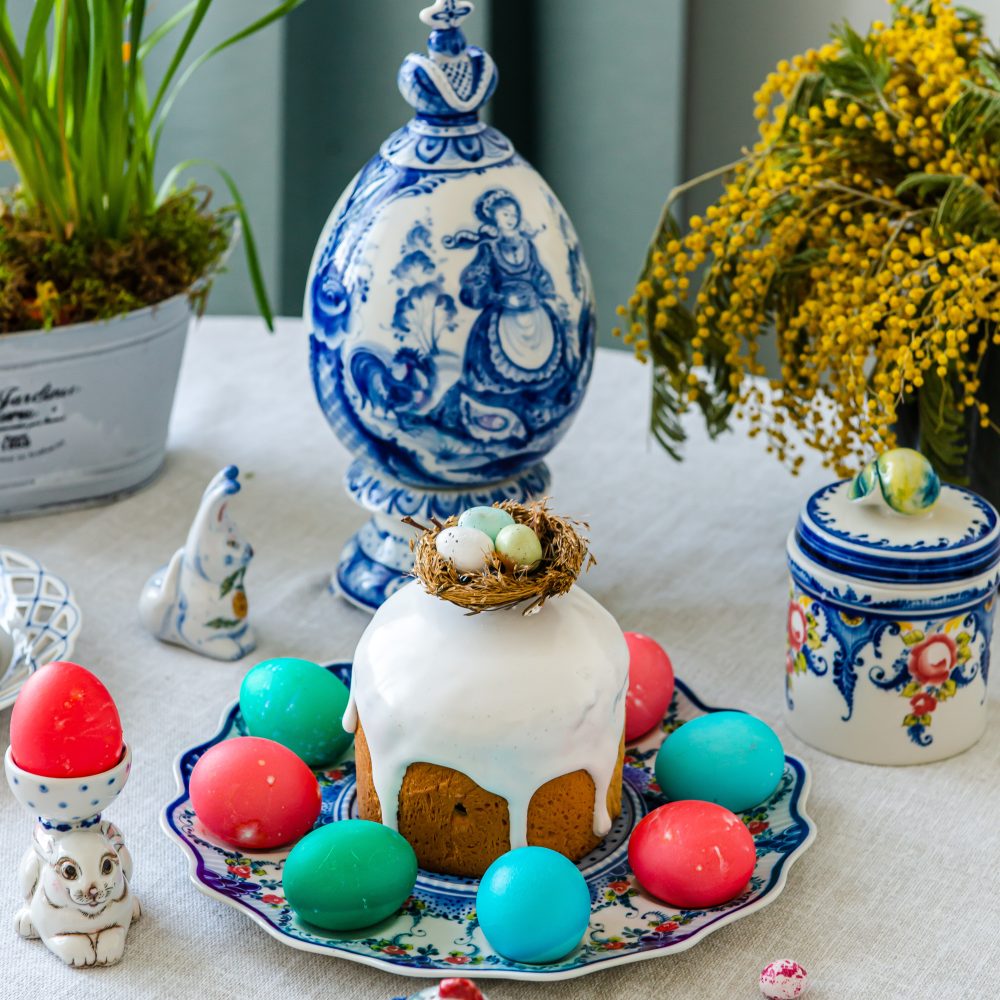 Тарелка для яиц (подглазурные цветные краски) диаметр 27 см.