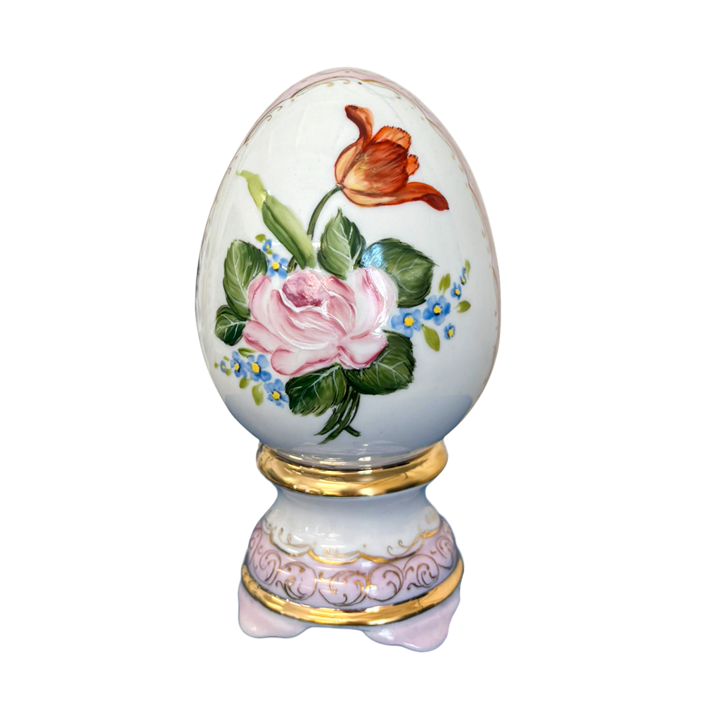 Яйцо малое Подарочное в росписи Устюхиной с букетами